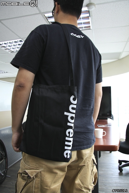 SMART 8月號 x Supreme tote bag | Fine Quality Bags!